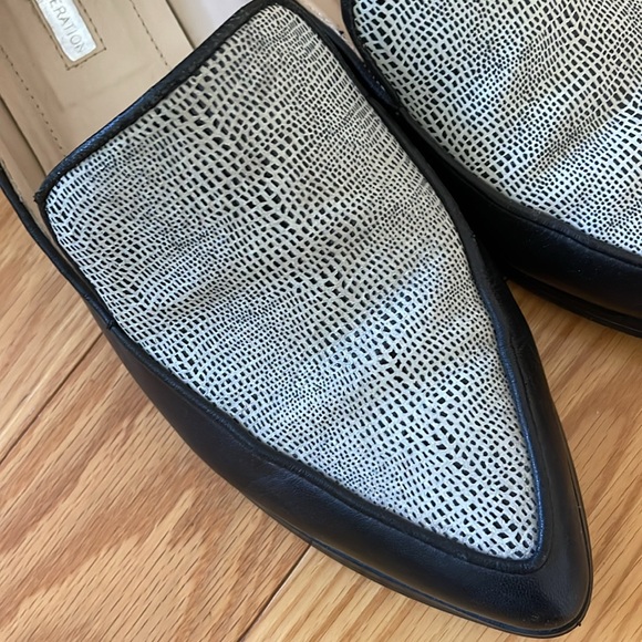 Pointed toe black loafer flats, black & white pattern. BCBGeneration, size 8 1/2 - Picture 3 of 3